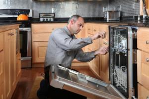 a Castro Valley handyman installs a new dishwasher